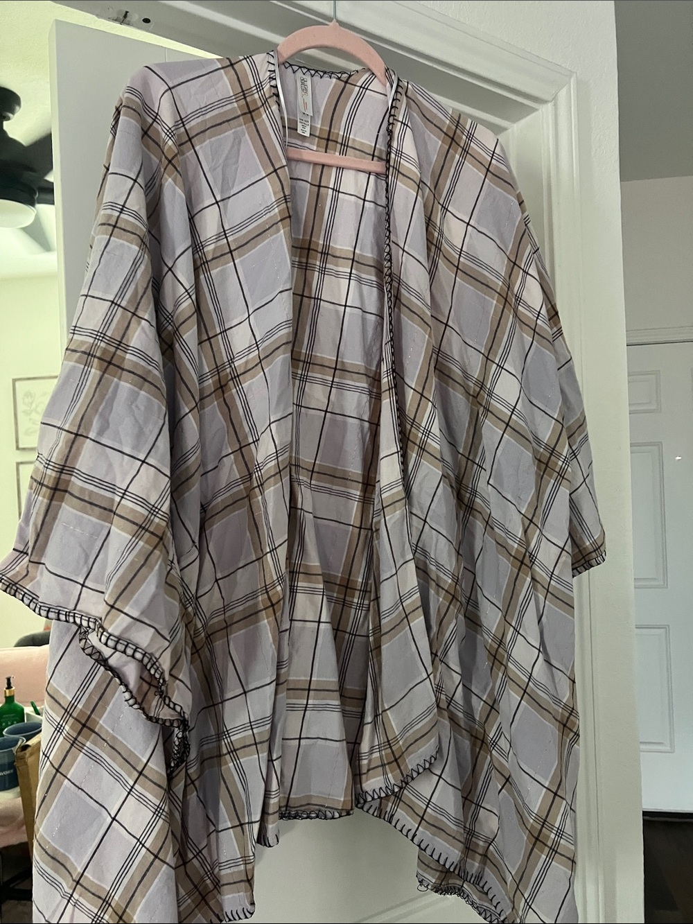 Plaid Open Front Kimono Cardigan in White and Tan